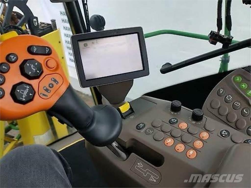 John Deere 8600 自走式フォレージハーベスター