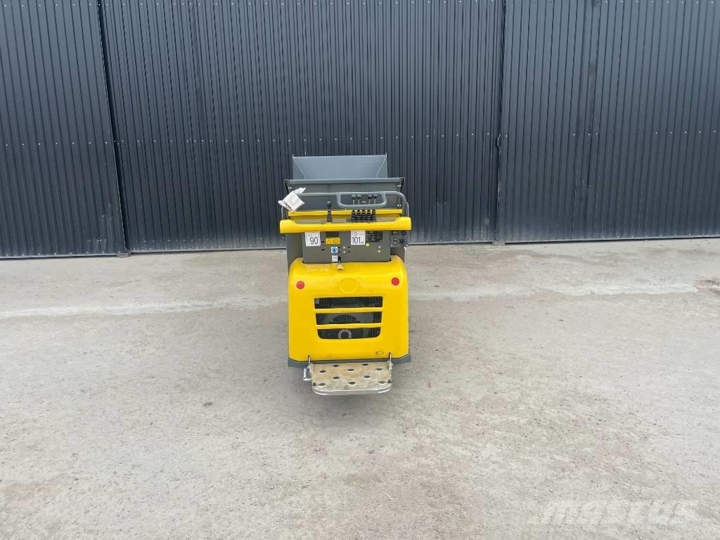 Wacker Neuson DT 08 サイト　ダンプ