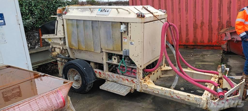 Normet Pompe à béton コンクリートポンプ車