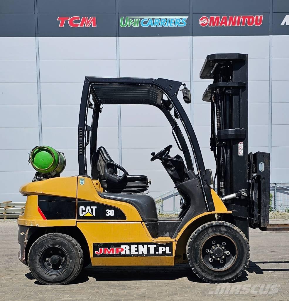 CAT GP 30 N LPGフォークリフト