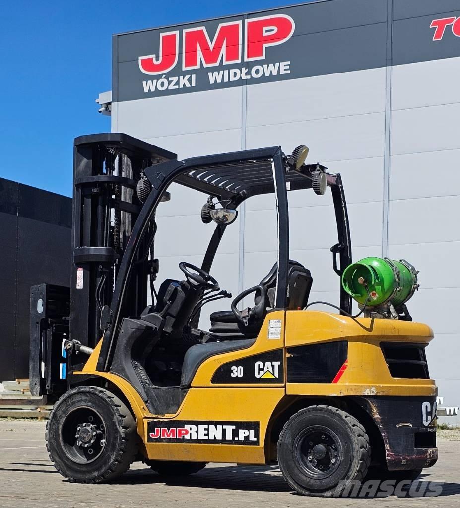 CAT GP 30 N LPGフォークリフト