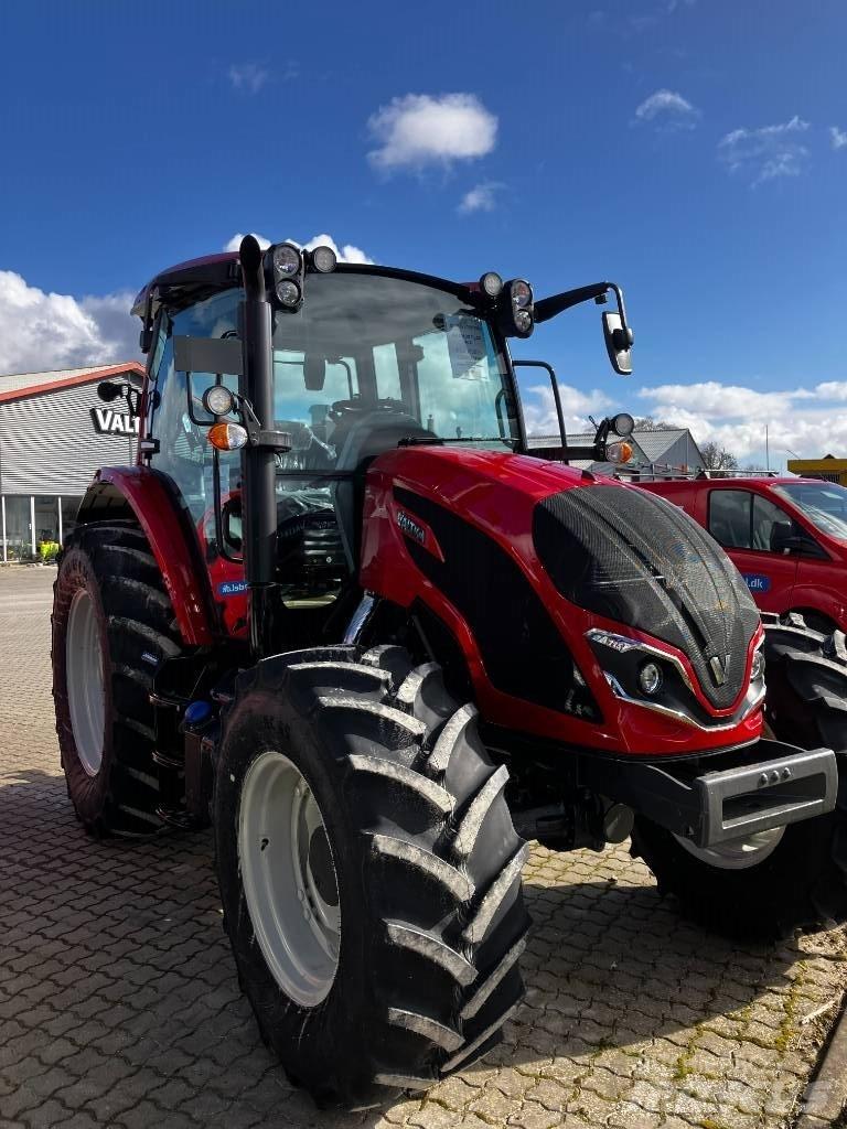 Valtra A 115 HT トラクター
