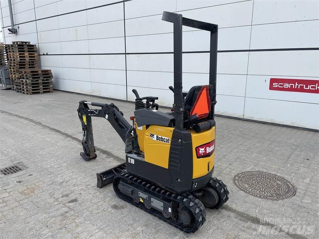 Bobcat E10 ホイール式油圧ショベル（パワーショベル・ユンボ・バックホー）