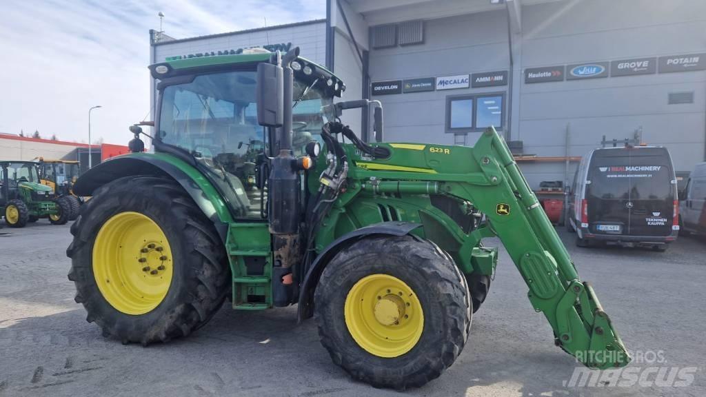 John Deere 6130 R トラクター