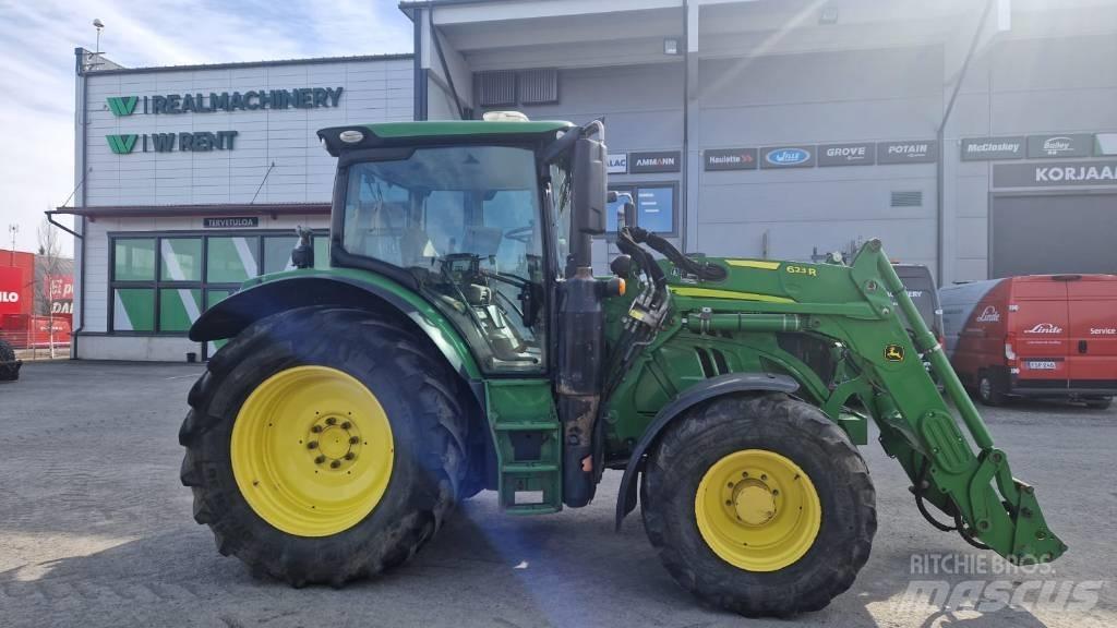 John Deere 6130 R トラクター