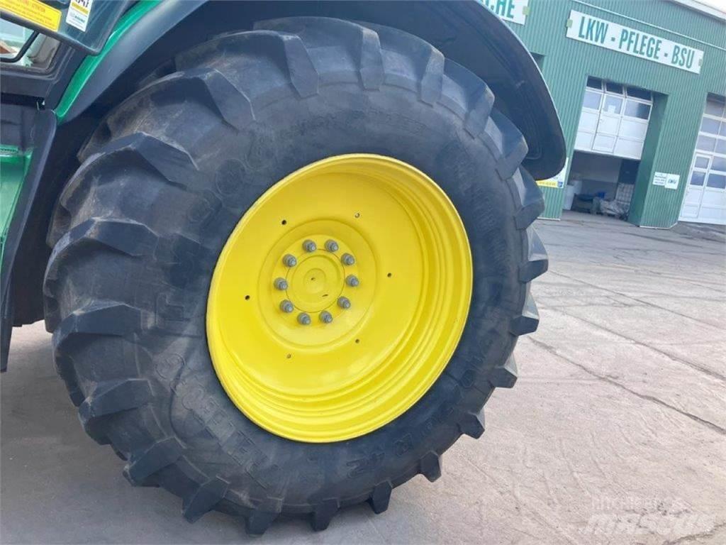 John Deere 6250R トラクター