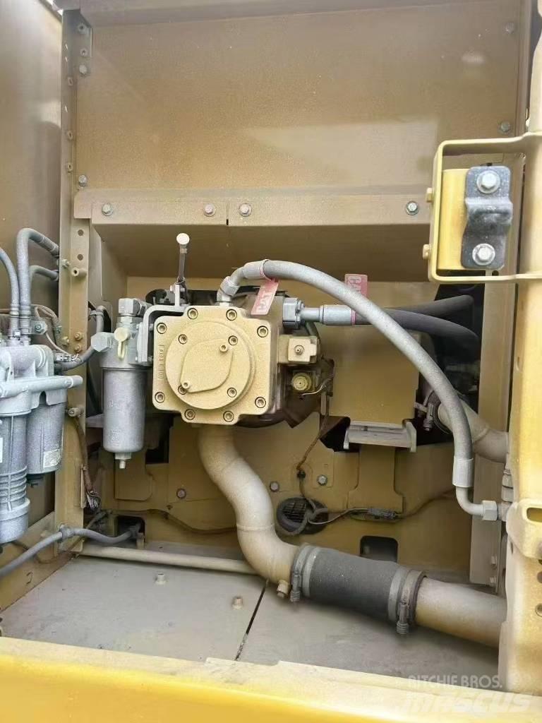 CAT 323 大型油圧ショベル12t以上（パワーショベル・ユンボ）