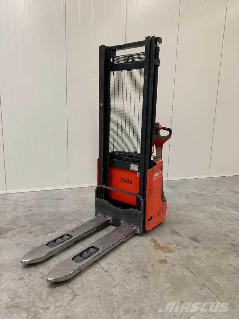 Linde L12 自走式スタッカー