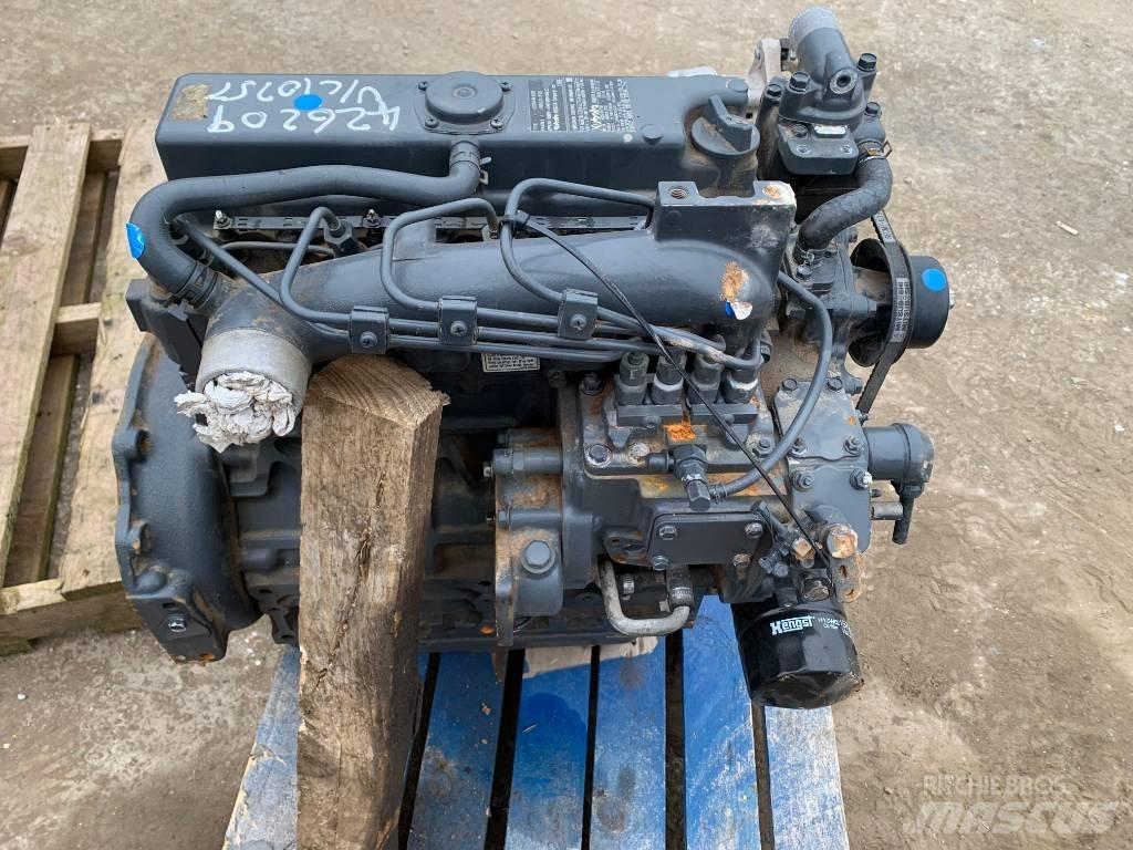 Kubota V 2203 ENGINE エンジン