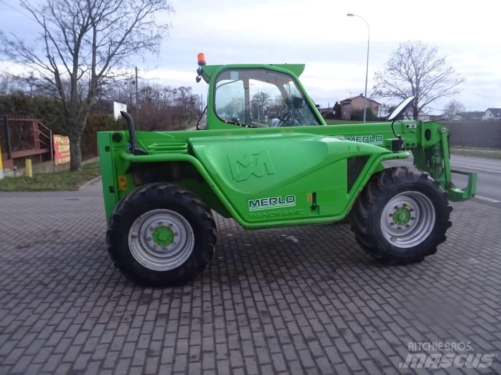 Merlo P 40.7 テレスコーピックハンドラー