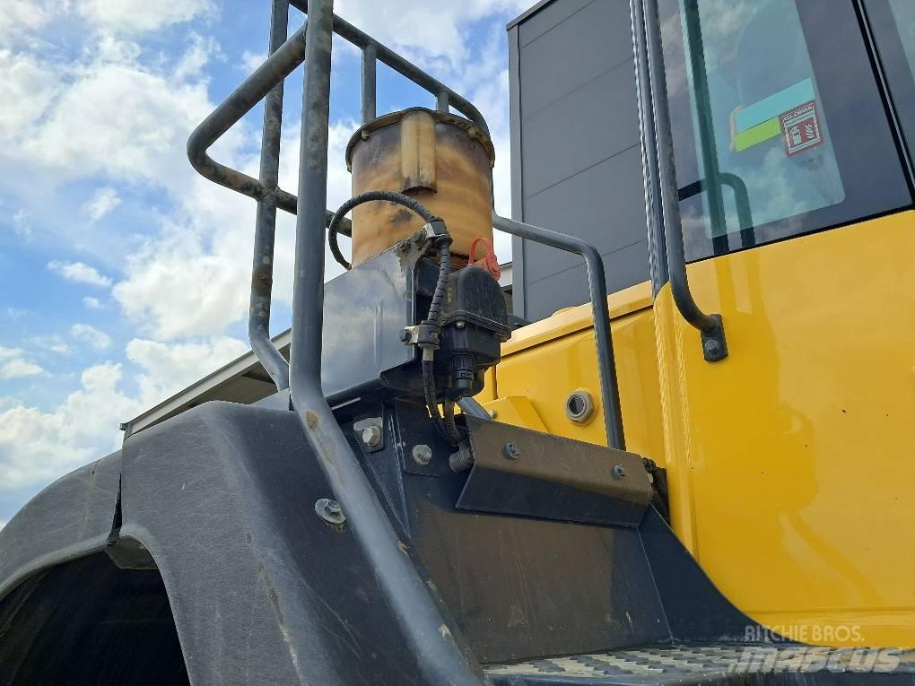 Komatsu WA480-8 ホイールローダー・タイヤショベル