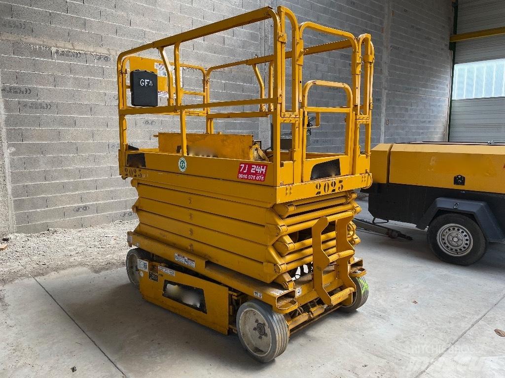 JLG 3246 ** A REPARER** シザースリフト