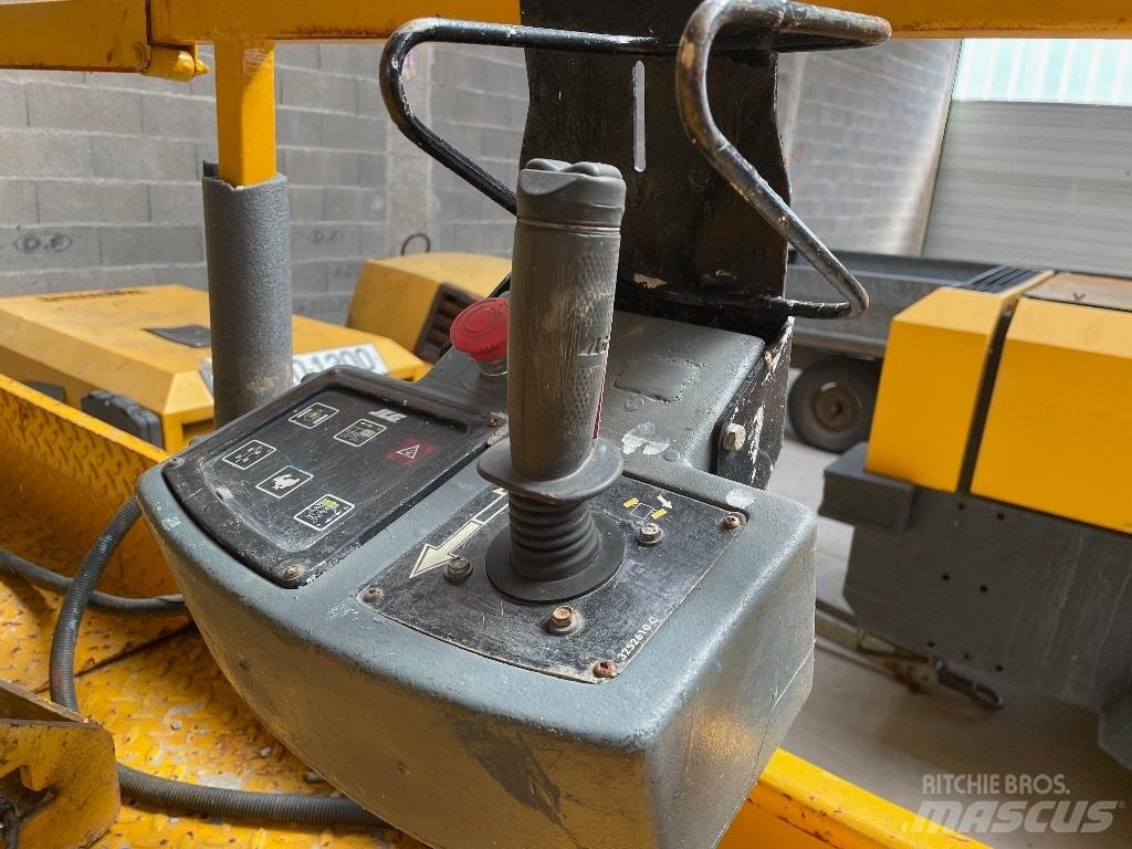 JLG 3246 ** A REPARER** シザースリフト
