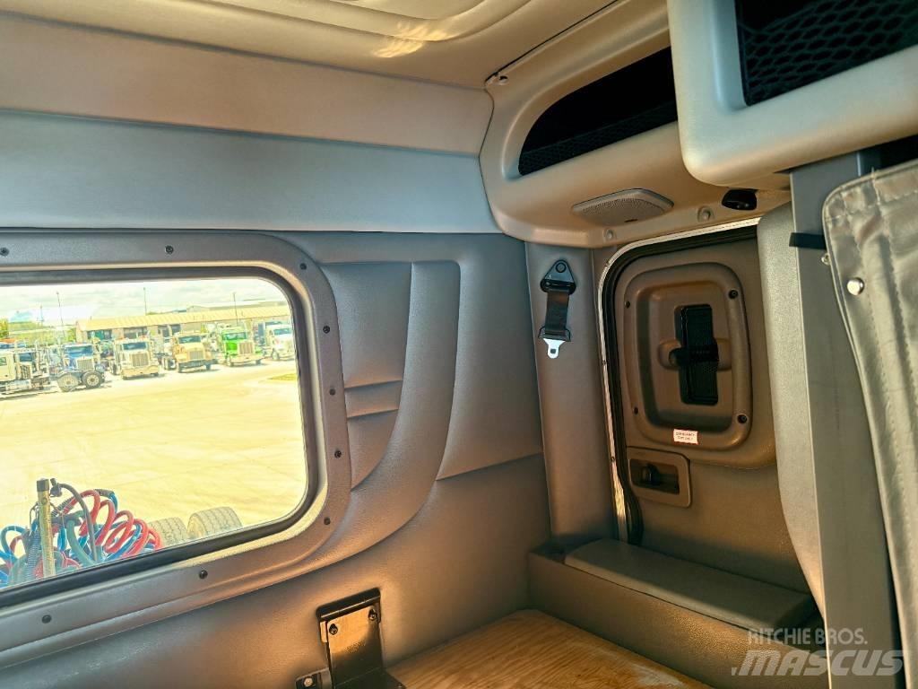 Peterbilt 389 中古トラクターヘッド | トレーラーヘッド