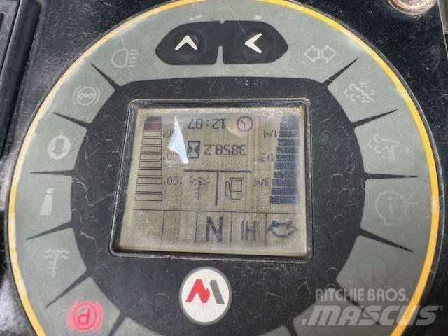 Wacker Neuson DW 90 サイト　ダンプ