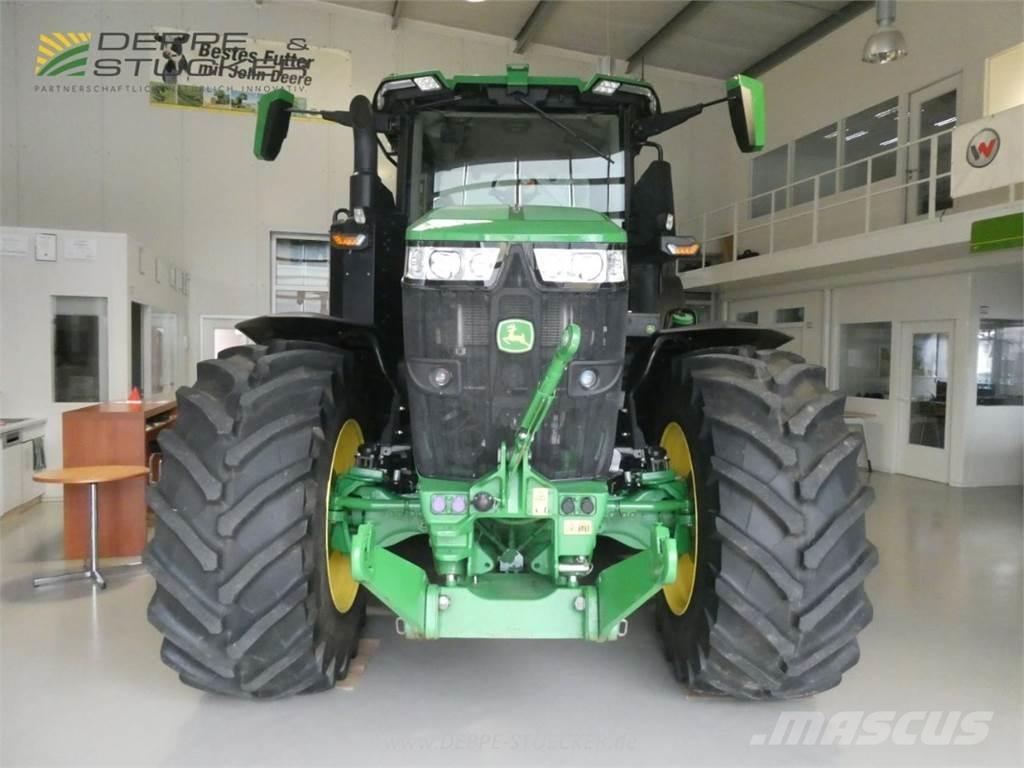 John Deere 7R 330 トラクター