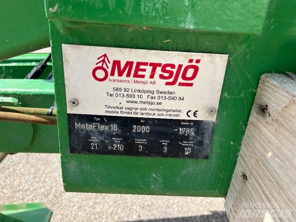 Metsjö MetaFlex 18 フックロール・アームロールトレーラー