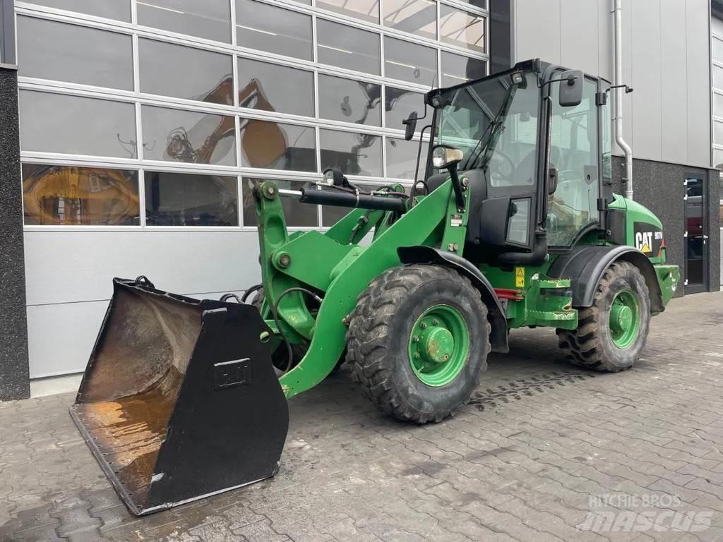 CAT 907H ホイールローダー・タイヤショベル