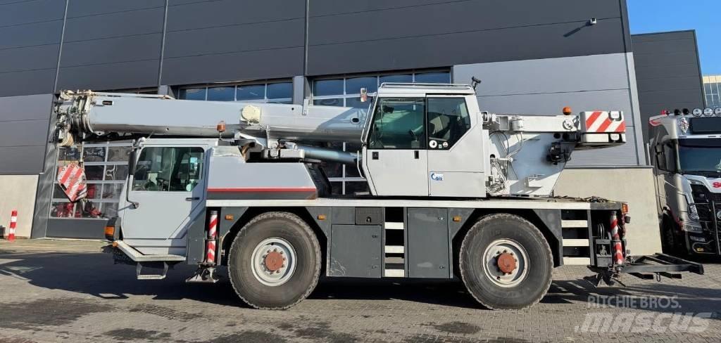 Liebherr LTM 1030-2 オールテレーンクレーン