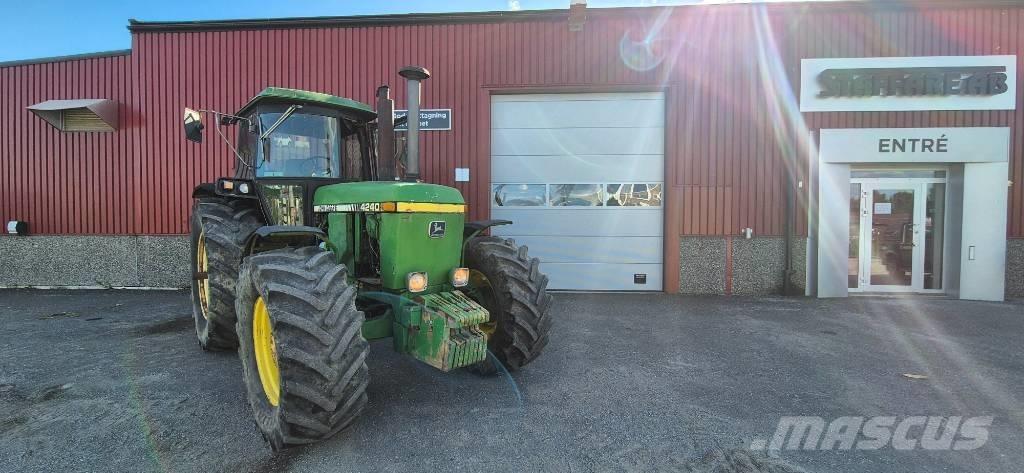John Deere 4240 S トラクター