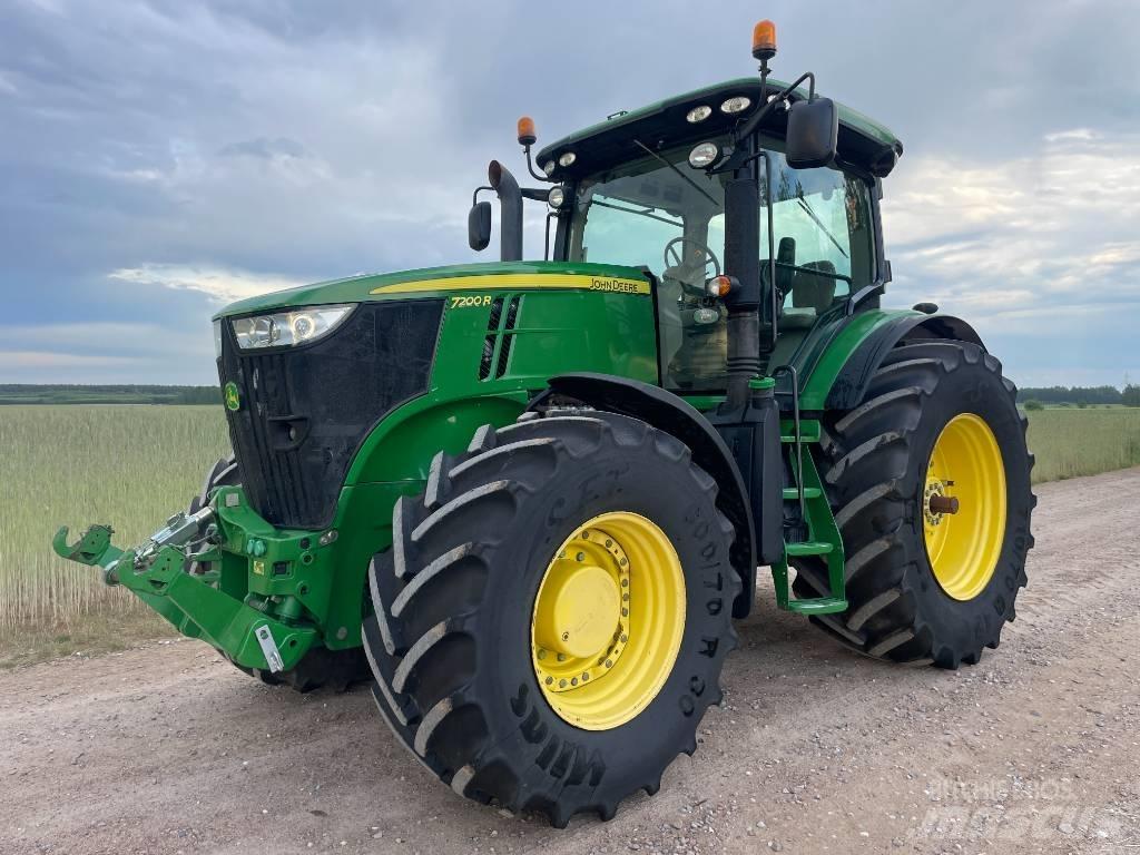 John Deere 7200 R トラクター