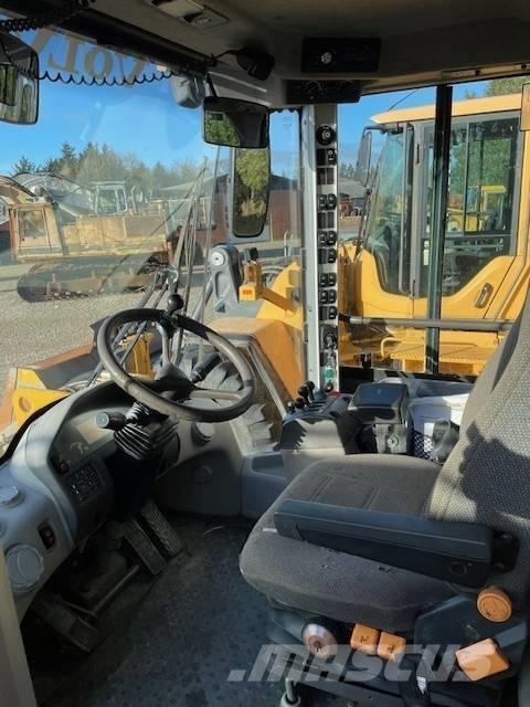Volvo L120F ホイールローダー・タイヤショベル