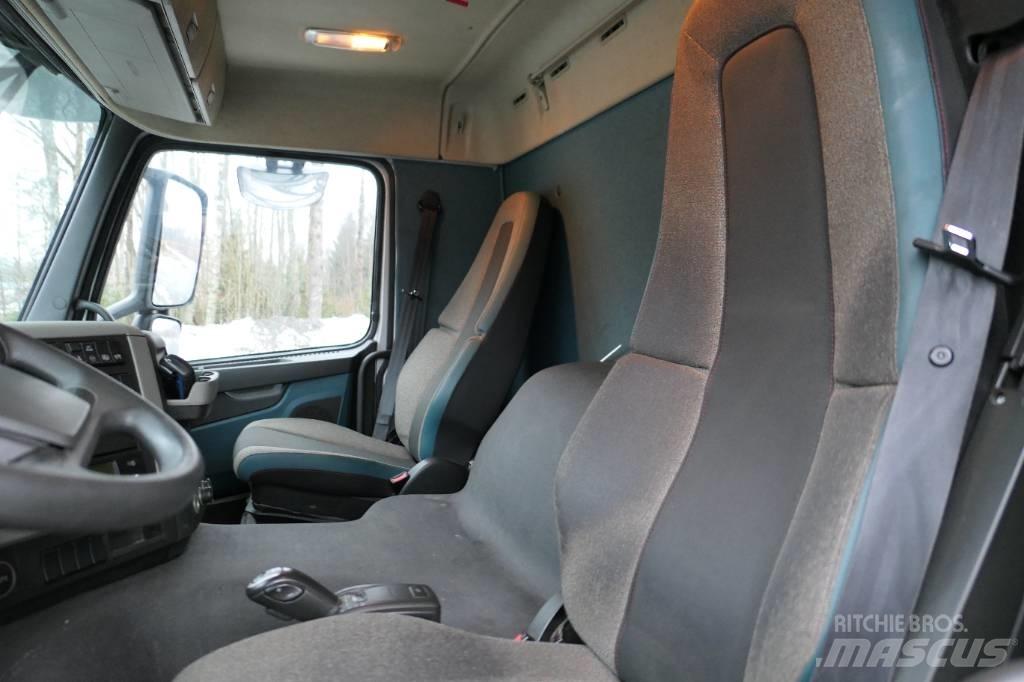 Volvo FM330 4x2 冷凍冷蔵車
