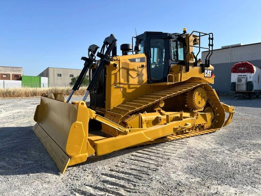 CAT D 6 T ブルドーザー