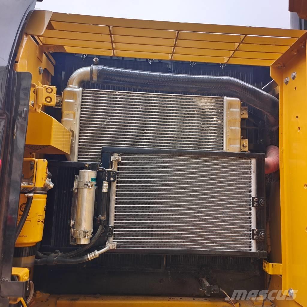 CAT 320 D 大型油圧ショベル12t以上（パワーショベル・ユンボ）