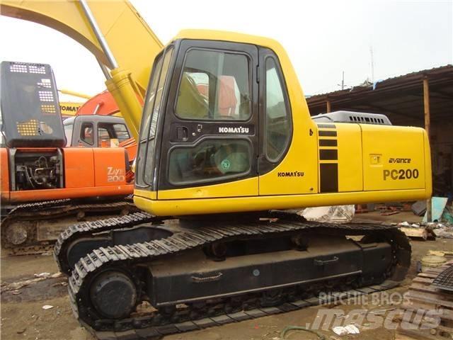 Komatsu PC 200 大型油圧ショベル12t以上（パワーショベル・ユンボ）