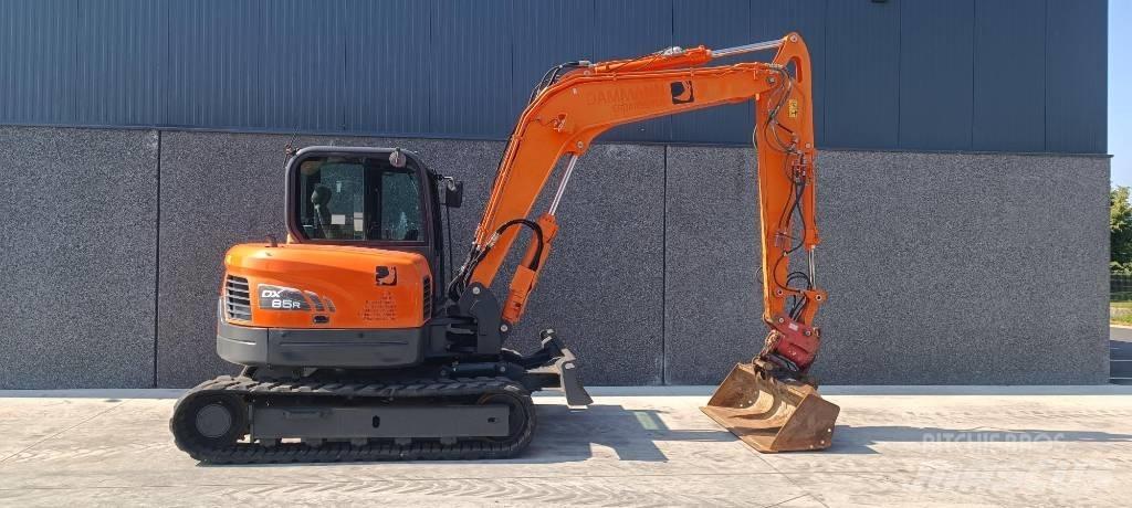 Doosan DX 85 R-3 中型油圧ショベル 7ｔ-12ｔ（ユンボ・パワーショベル・バックホー）