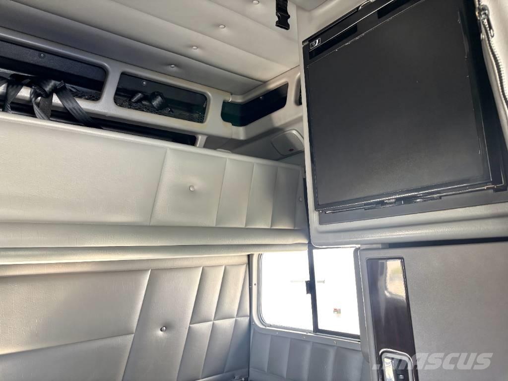 Peterbilt 389 中古トラクターヘッド | トレーラーヘッド