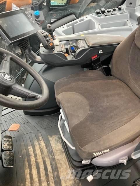 Valtra T 254 V トラクター