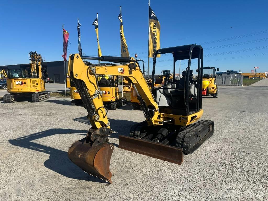 CAT 302.7 D CR ミニ油圧ショベル 7t以下（ミニユンボ・ミニディガー）