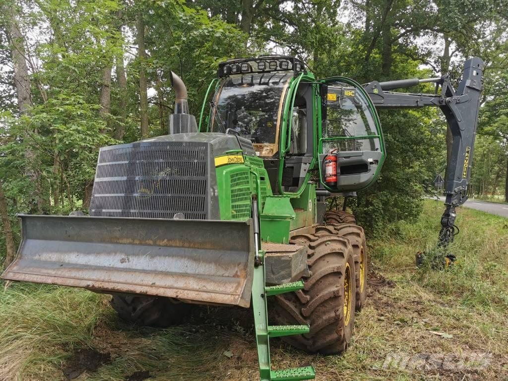 John Deere 1110G フォワーダー