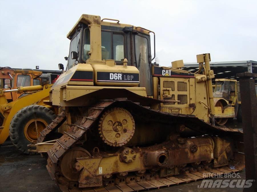 CAT D 6 R DS LGP III ブルドーザー