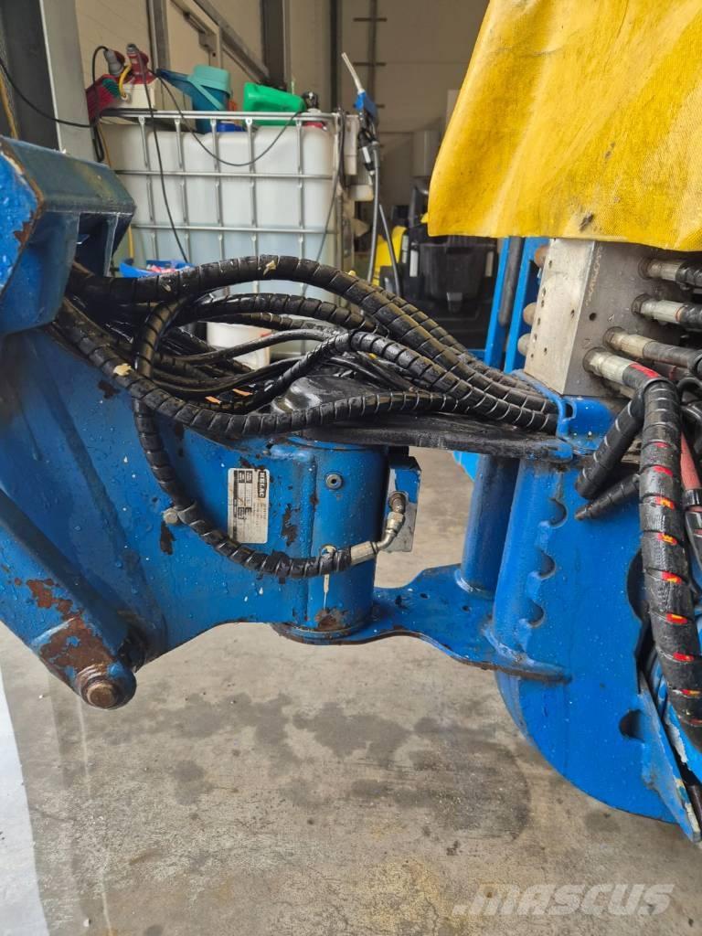 JLG M 600 JP ブームリフト　直伸型