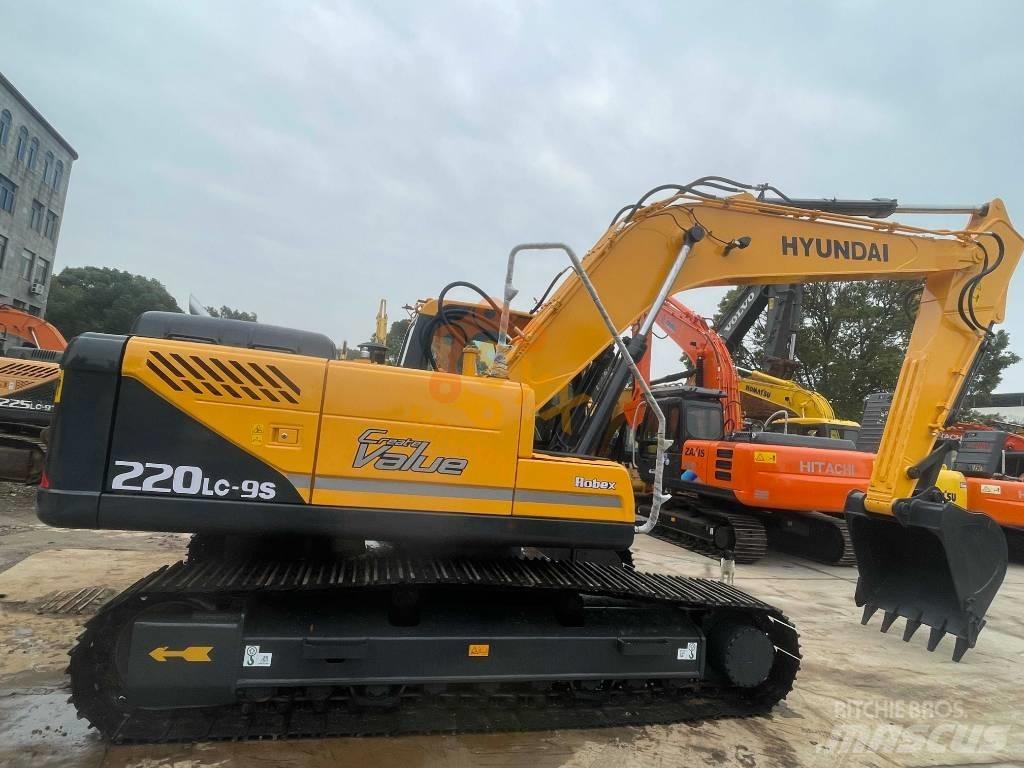 Hyundai Robex 225 大型油圧ショベル12t以上（パワーショベル・ユンボ）