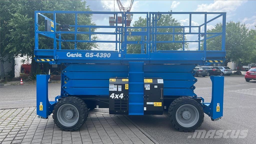 Genie GS-4390RT シザースリフト