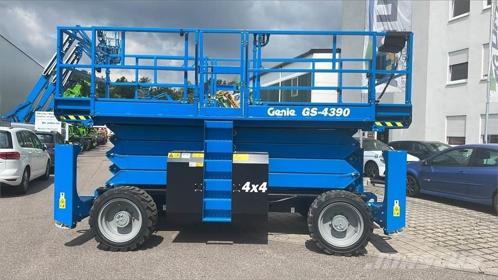 Genie GS-4390RT シザースリフト