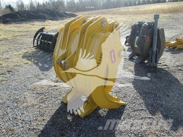 Teran CAT 320 グラップル