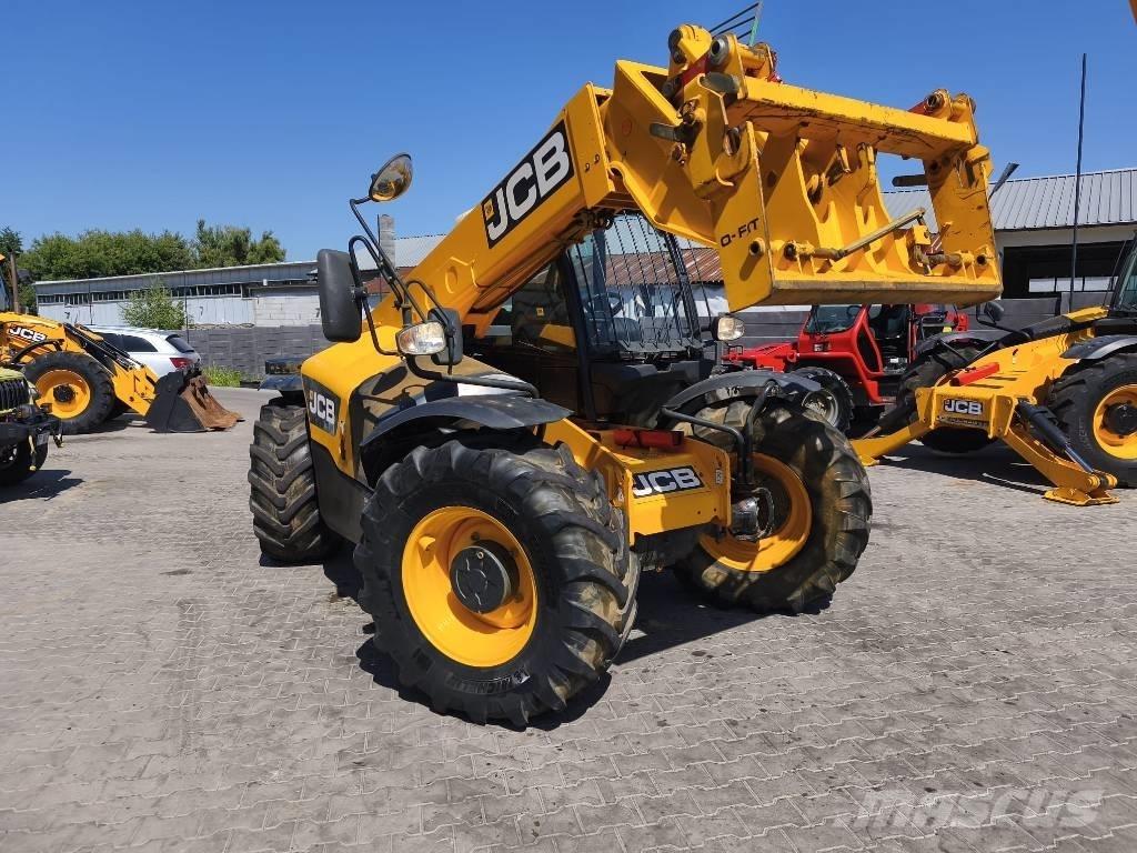 JCB 541-70 テレスコーピックハンドラー