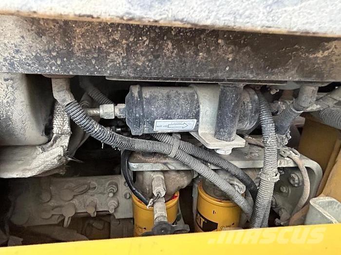 CAT 963D ホイールローダー・タイヤショベル