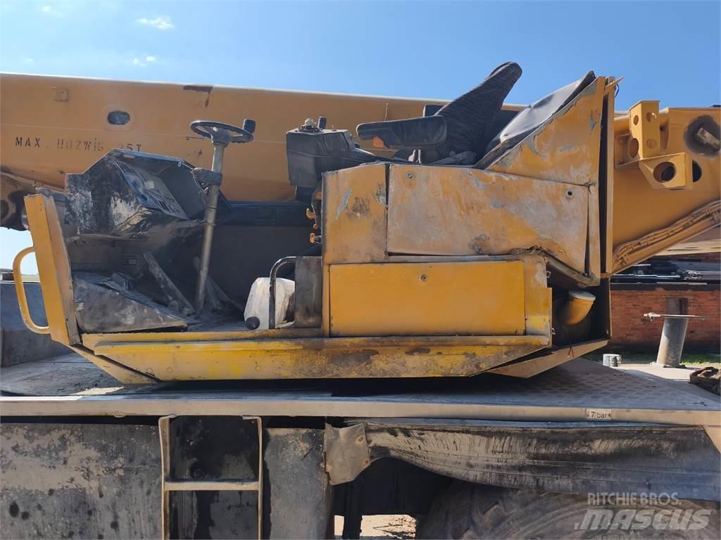 Liebherr LTM 1025 キャブ付きシャーシ