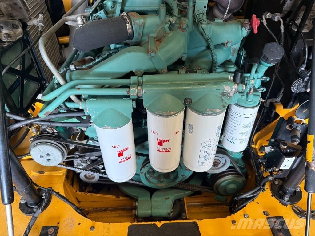 Volvo A 25 D アーティキュレート式ダンプトラック