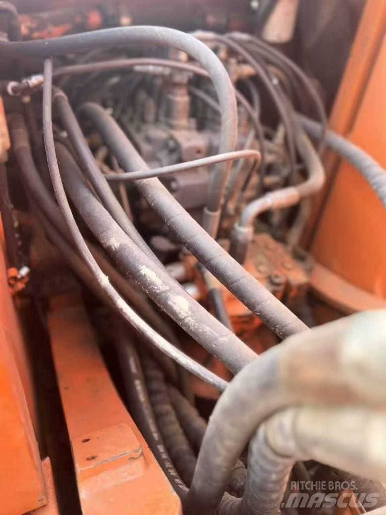 Doosan DH150 W-7 ホイール式油圧ショベル（パワーショベル・ユンボ・バックホー）