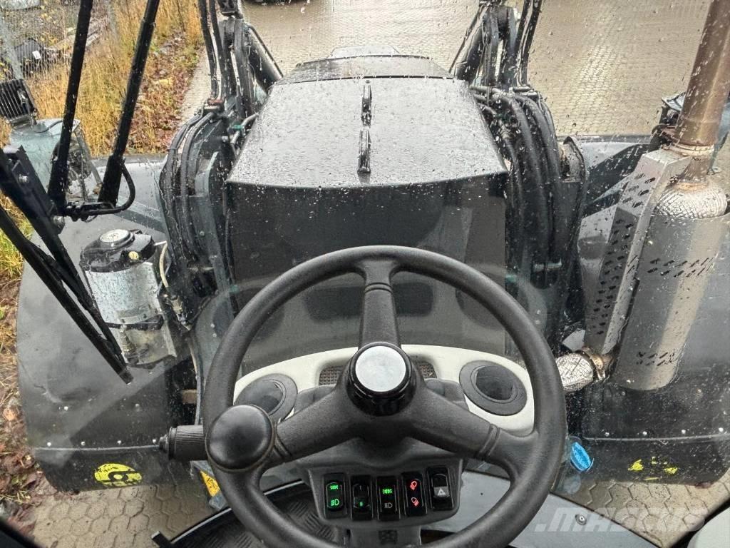 Lännen 8800 K バックホーローダー