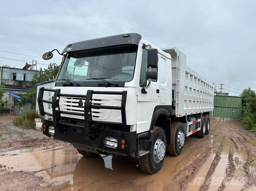 Howo 371hp 8x4 ダンプ
