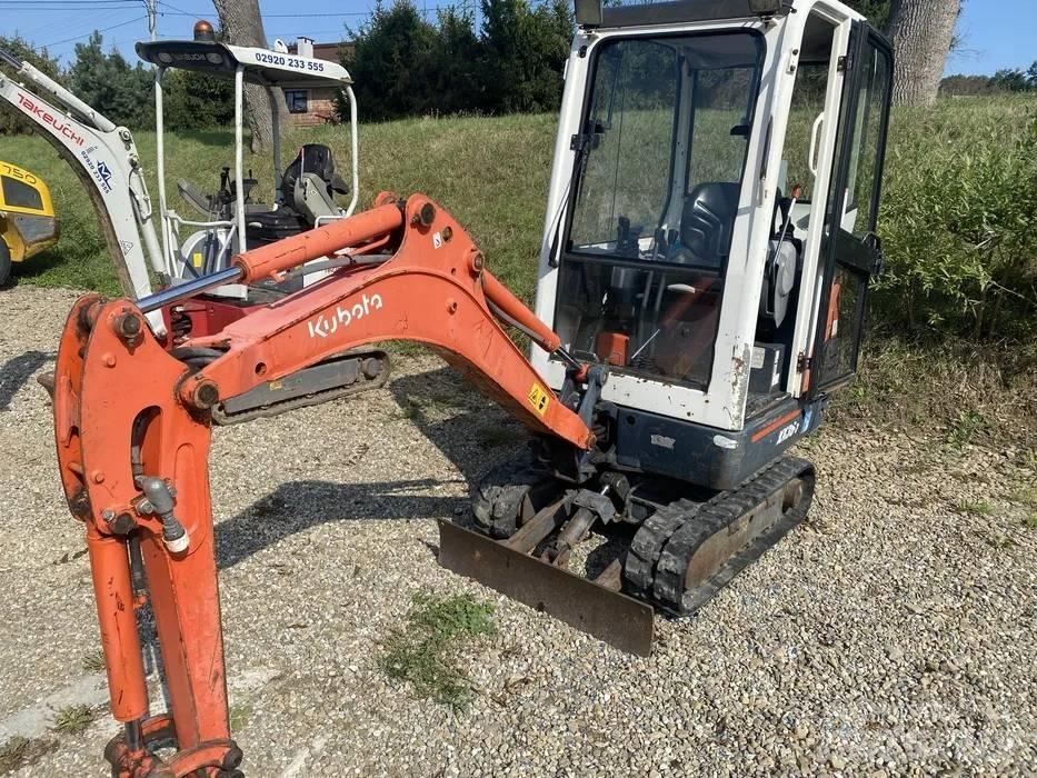 Takeuchi TB 215 R ミニ油圧ショベル 7t以下（ミニユンボ・ミニディガー）