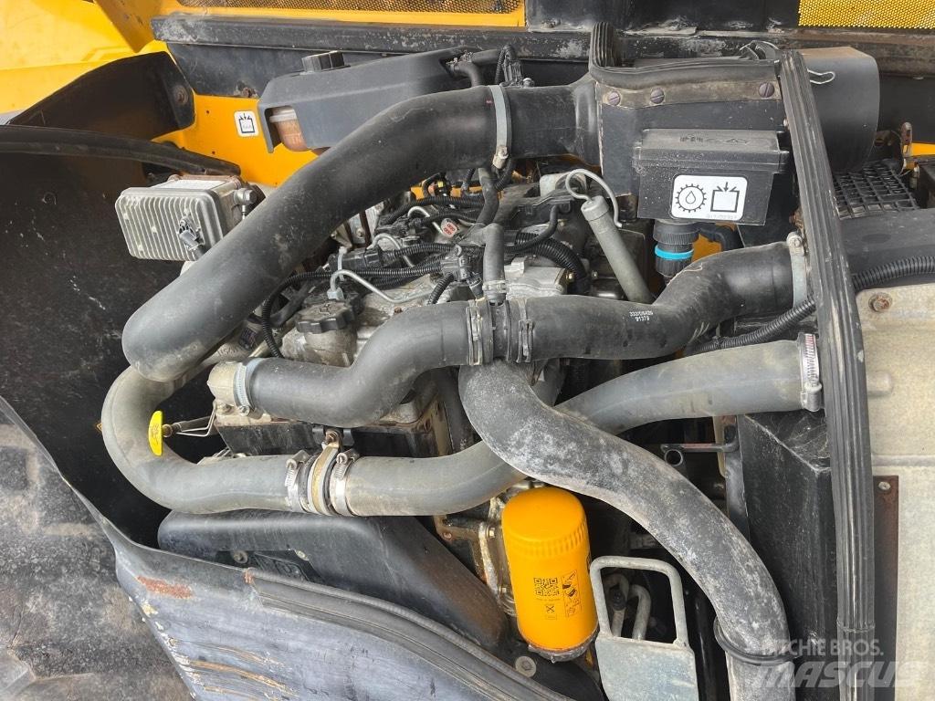 JCB 535-140 テレスコーピックハンドラー